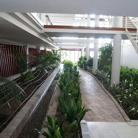 Parque Botanico & Country Club דירה אסטפונה